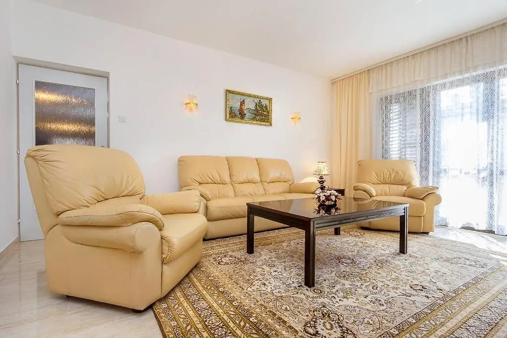 Apartment Vesna location